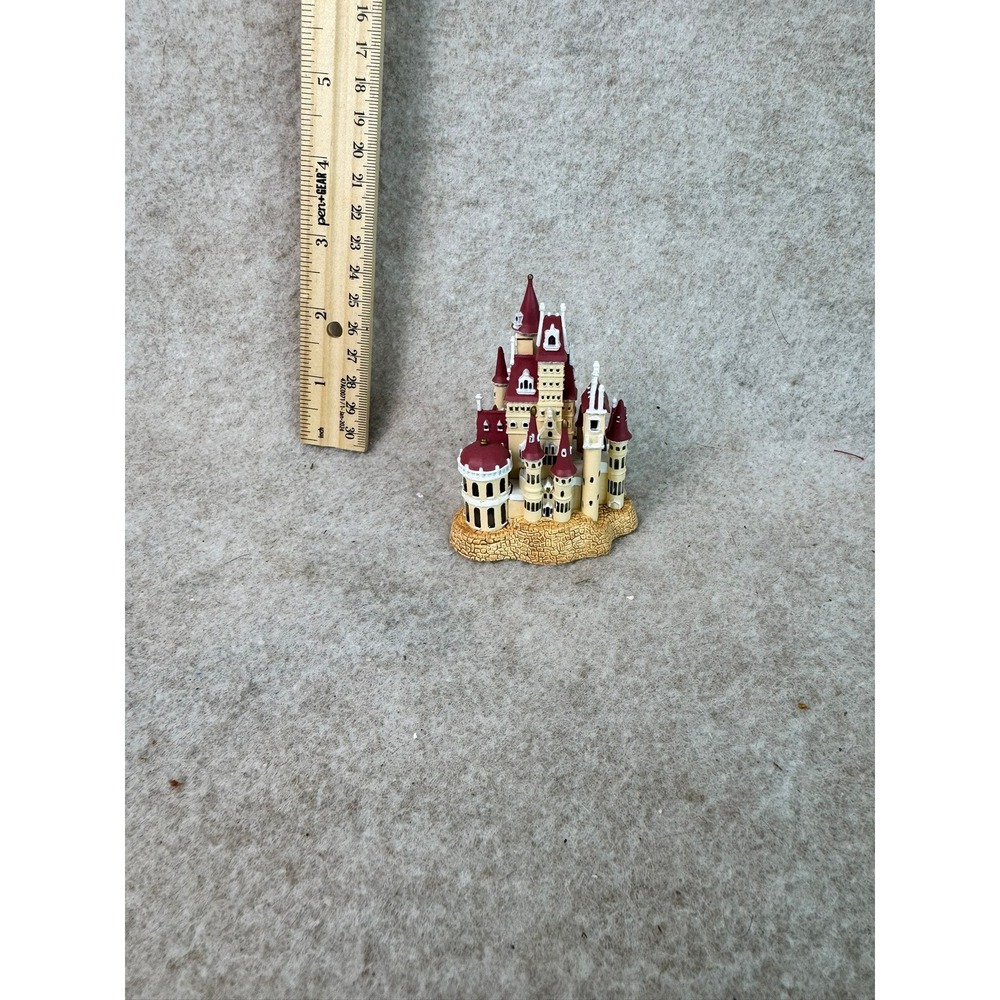 Disney‎ Hallmark 2002 Castle Miniature Figurine Collectible Display